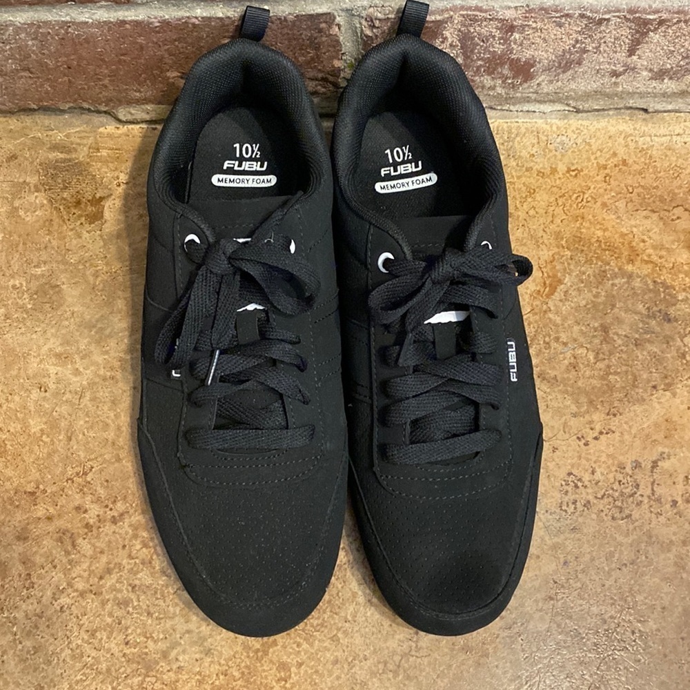 FUBU men’s‎ Kole black and white faux suede low top sneaker skate casual shoes
